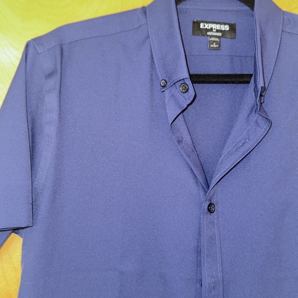 Express men’s Wrinkle-Resistant Everyday Performance Dress Shirt - Picture 3 of 5